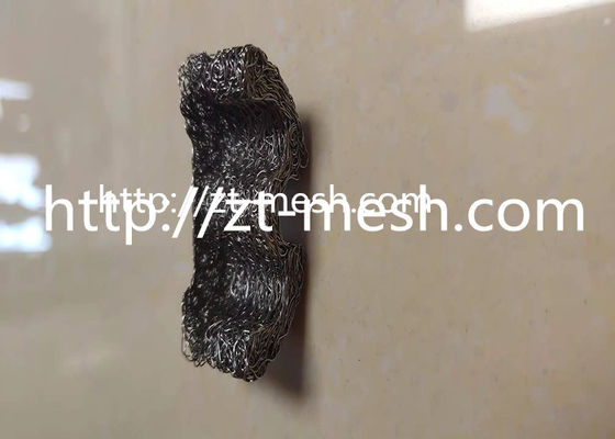 حشية شبكية سلكية محبوكة مرنة مصممة لتحمل التمدد الحراري والضغط الميكانيكي في الأنظمة الصناعية